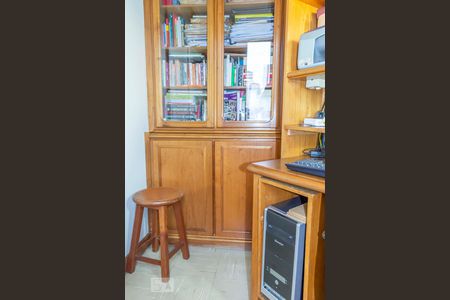 Apartamento à venda com 280m², 4 quartos e 4 vagasEscritório