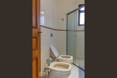 Apartamento à venda com 280m², 4 quartos e 4 vagasBanheiro da Suíte 3