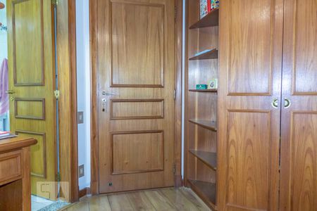 Apartamento à venda com 280m², 4 quartos e 4 vagasSuíte 1