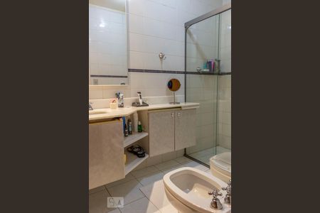 Apartamento à venda com 280m², 4 quartos e 4 vagasBanheiro da Suíte 2