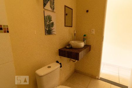 Banheiro de casa à venda com 2 quartos, 80m² em Jardim Piqueroby, São Paulo