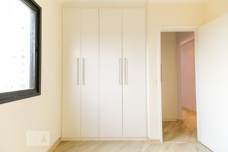 Apartamento à venda com 86m², 3 quartos e 2 vagasQuarto 2 - Armários