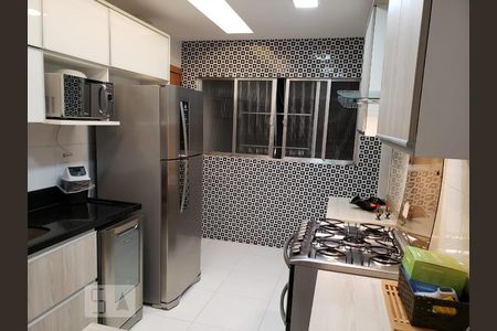 Apartamento para alugar com 110m², 3 quartos e sem vagaCozinha