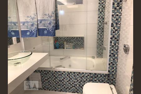 Banheiro da Suíte de apartamento para alugar com 3 quartos, 110m² em Icaraí, Niterói