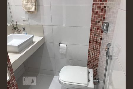 Apartamento para alugar com 110m², 3 quartos e sem vagaBanheiro