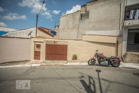 Casa para alugar com 100m², 1 quarto e 1 vaga Casa para alugar com 100m², 1 quarto e 1 vagaFachada