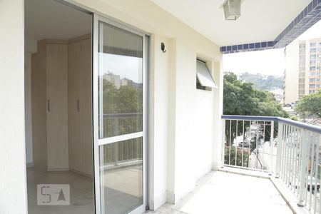 Apartamento à venda com 69m², 2 quartos e 1 vagavaranda