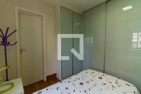 Apartamento à venda com 167m², 3 quartos e 3 vagas Apartamento à venda com 167m², 3 quartos e 3 vagasSuíte 1