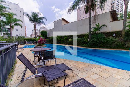 Apartamento à venda com 167m², 3 quartos e 3 vagas Apartamento à venda com 167m², 3 quartos e 3 vagasPiscina