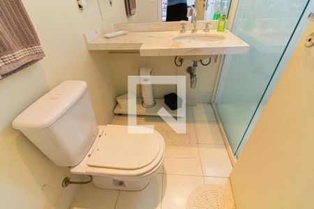 Apartamento à venda com 167m², 3 quartos e 3 vagas Apartamento à venda com 167m², 3 quartos e 3 vagasBanheiro da Suíte 1