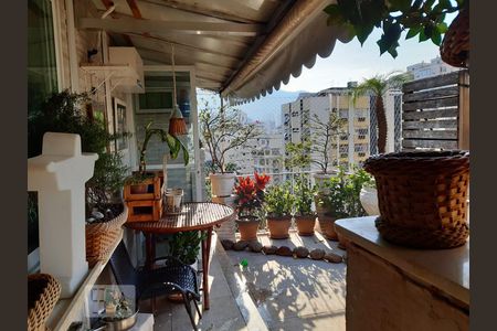 Apartamento à venda com 143m², 3 quartos e 1 vagaVaranda