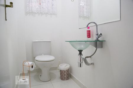 Casa à venda com 110m², 3 quartos e 2 vagasLavabo