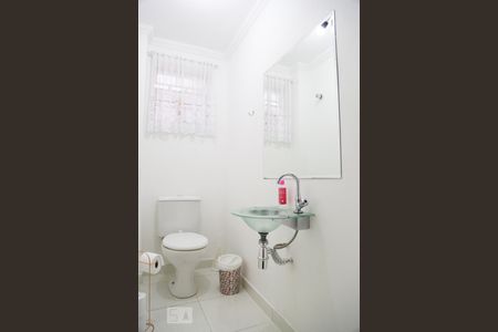 Casa à venda com 110m², 3 quartos e 2 vagasLavabo