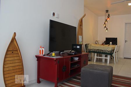 Apartamento à venda com 90m², 3 quartos e 2 vagasSala