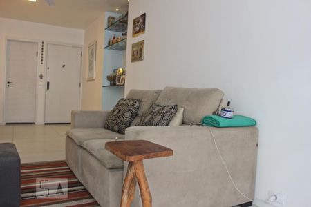 Apartamento à venda com 90m², 3 quartos e 2 vagasSala