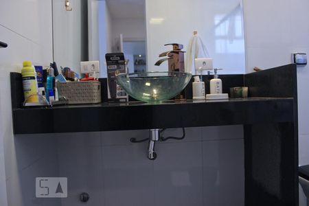 Apartamento à venda com 90m², 3 quartos e 2 vagasBanheiro da Suíte