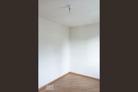 Quarto 2 de apartamento para alugar com 2 quartos, 52m² em Vila São Pedro, Santo André