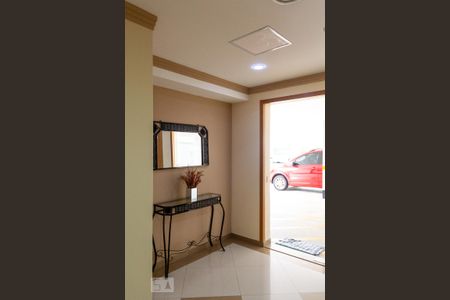 Hall de Entrada de apartamento para alugar com 2 quartos, 52m² em Vila São Pedro, Santo André