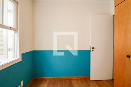 Quarto 2 de casa à venda com 3 quartos, 156m² em Jardim Odete, São Paulo