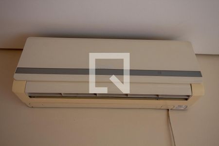 Sala de casa à venda com 3 quartos, 156m² em Jardim Odete, São Paulo