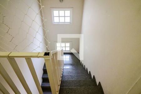 Casa à venda com 156m², 3 quartos e 3 vagasEscadas