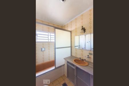 Banheiro de casa para alugar com 3 quartos, 110m² em Jardim Leonor, Campinas