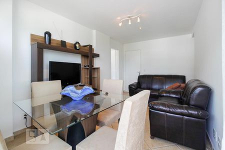 Apartamento à venda com 71m², 2 quartos e sem vagaSala