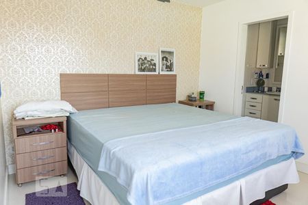 Apartamento à venda com 195m², 3 quartos e sem vagaSuíte 02