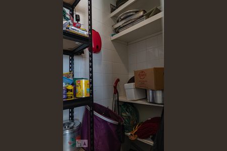 Apartamento à venda com 195m², 3 quartos e sem vagaBanheiro de Serviço