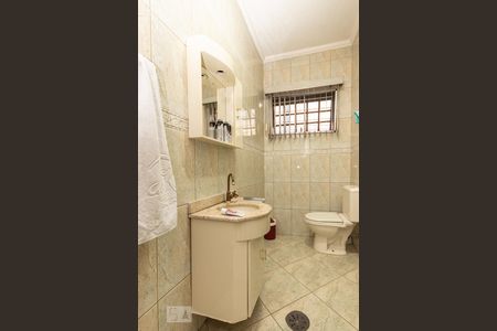 Casa à venda com 156m², 4 quartos e 2 vagas Casa à venda com 156m², 4 quartos e 2 vagasBanheiro