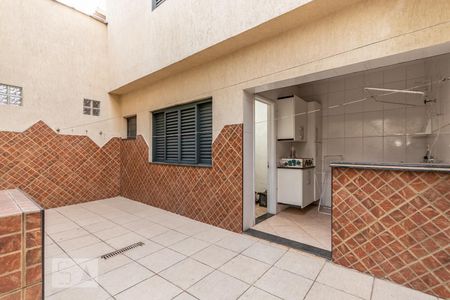 Casa à venda com 156m², 4 quartos e 2 vagas Casa à venda com 156m², 4 quartos e 2 vagasQuintal