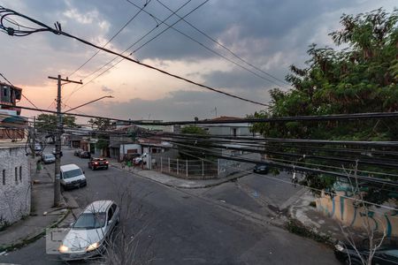 Casa à venda com 156m², 4 quartos e 2 vagas Casa à venda com 156m², 4 quartos e 2 vagasVaranda Suíte