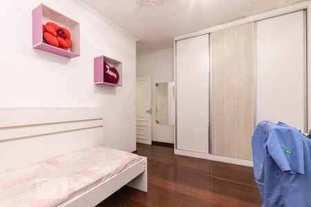 Casa à venda com 156m², 4 quartos e 2 vagas Casa à venda com 156m², 4 quartos e 2 vagasQuarto 3