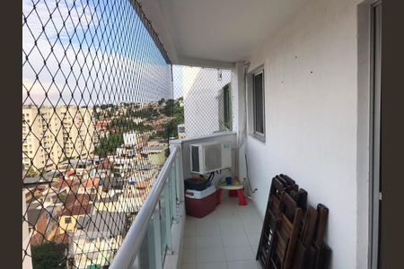 Apartamento à venda com 98m², 2 quartos e 2 vagasVaranda