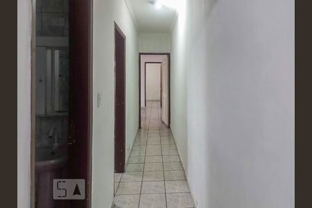 Corredor  de casa para alugar com 3 quartos, 110m² em Jardim São Carlos (zona Leste), São Paulo
