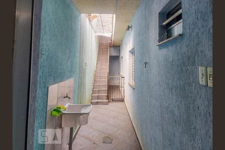 Área de serviço de casa para alugar com 3 quartos, 110m² em Jardim São Carlos (zona Leste), São Paulo
