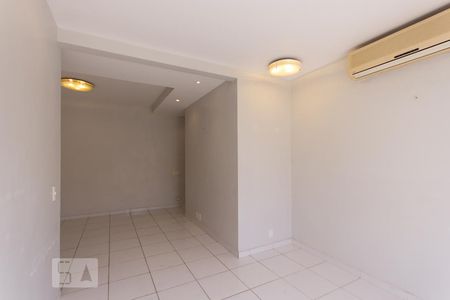 Sala de apartamento para alugar com 2 quartos, 83m² em Freguesia (jacarepaguá), Rio de Janeiro