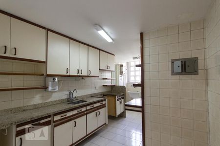 Apartamento à venda com 83m², 2 quartos e 1 vagaCozinha e Área de Serviço