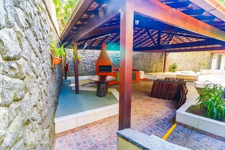 Apartamento à venda com 83m², 2 quartos e 1 vagaÁrea Comum