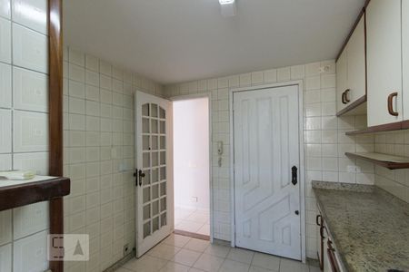 Apartamento à venda com 83m², 2 quartos e 1 vagaCozinha e Área de Serviço