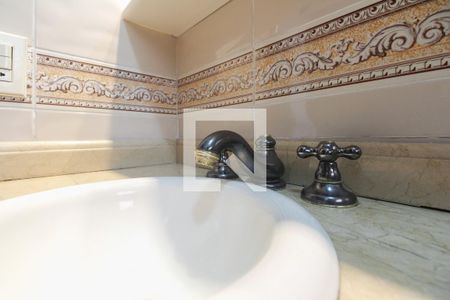 Apartamento à venda com 144m², 5 quartos e 2 vagasBanheiro Social 1