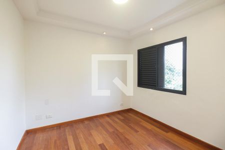 Apartamento à venda com 144m², 5 quartos e 2 vagasQuarto 2