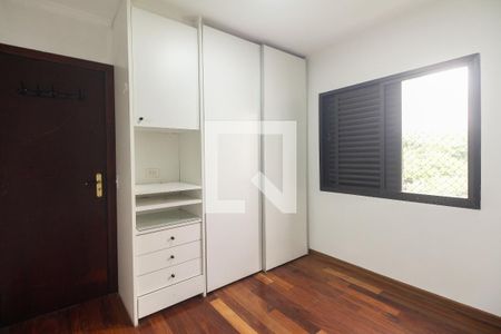 Apartamento à venda com 144m², 5 quartos e 2 vagasQuarto 3
