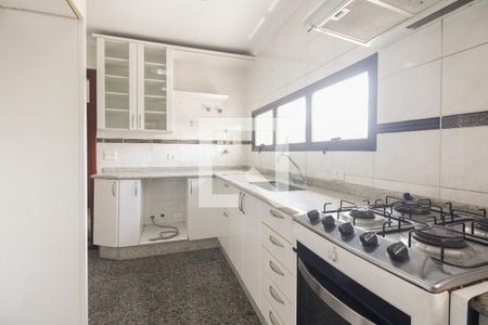 Apartamento à venda com 144m², 5 quartos e 2 vagasCozinha