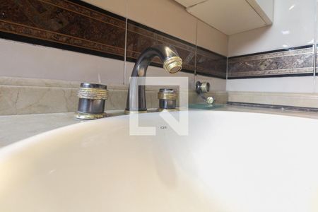 Apartamento à venda com 144m², 5 quartos e 2 vagasBanheiro da Suíte