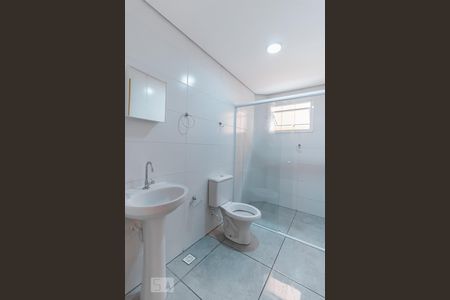 Banheiro de casa para alugar com 2 quartos, 70m² em Vila Primavera, São Paulo