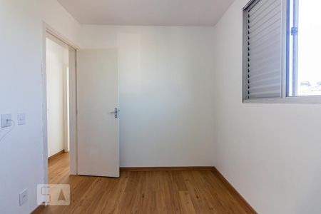 Quarto 1 de apartamento para alugar com 2 quartos, 45m² em Cidade das Flores, Osasco