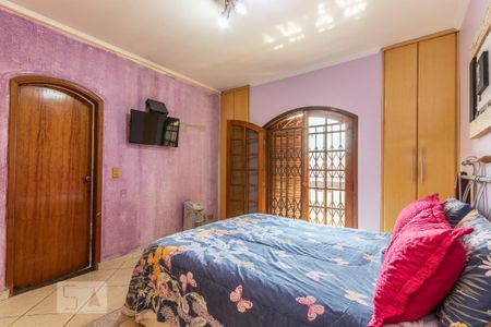 Suíte  de casa à venda com 3 quartos, 150m² em Parque Císper, São Paulo