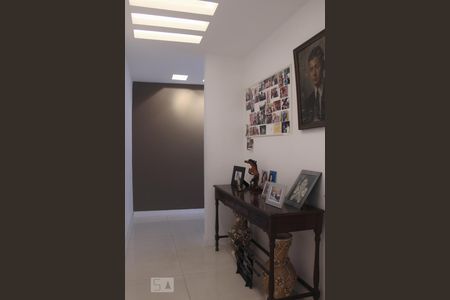 Apartamento para alugar com 350m², 4 quartos e 2 vagasCorredor