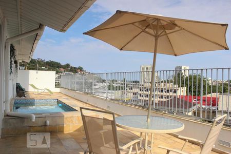 Apartamento para alugar com 350m², 4 quartos e 2 vagasPiscina